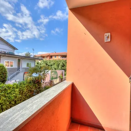 Casa Elisabetta 100m From - Happy * ストレーザ