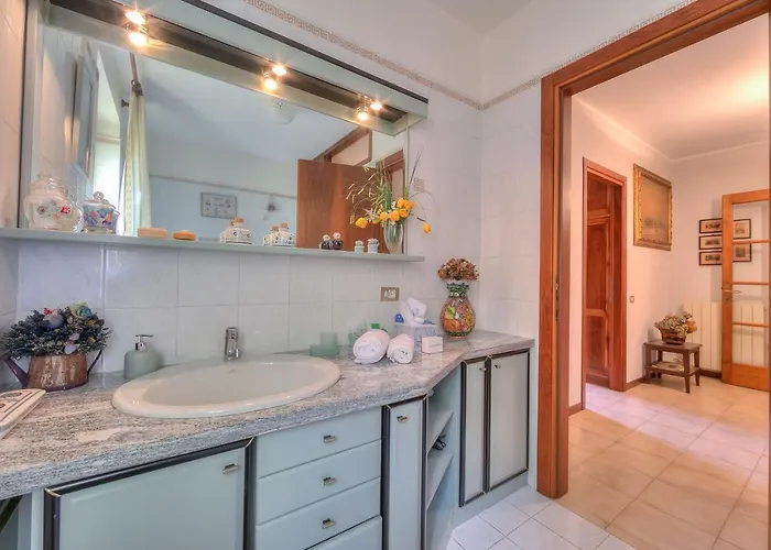 Casa Elisabetta 100m From - Happy アパート *