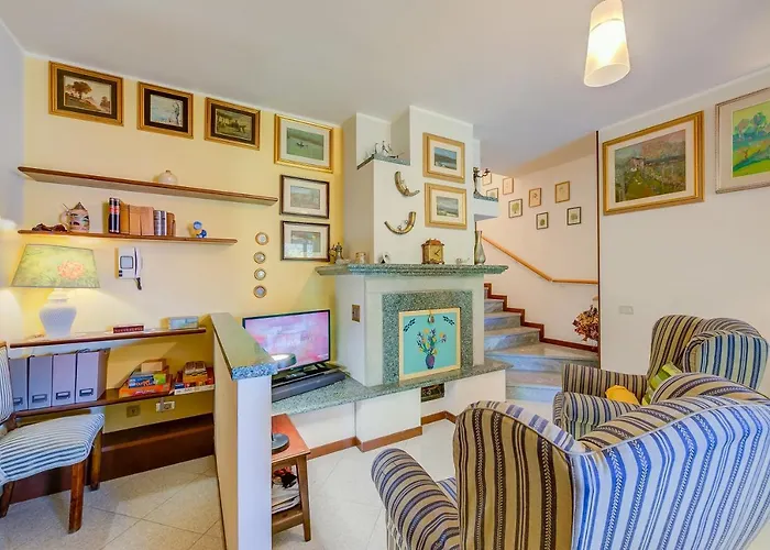 Casa Elisabetta 100m From - Happy ストレーザ